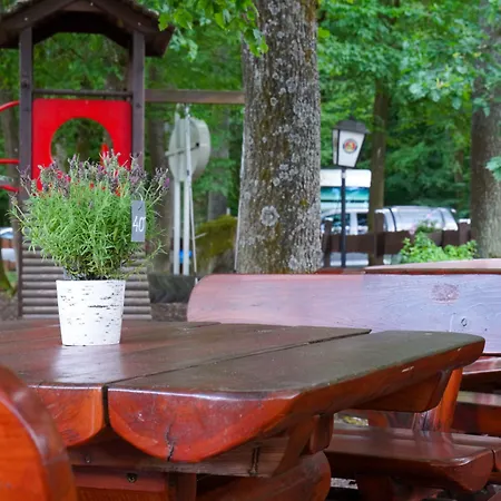 格拉斯霍夫兰德酒店 3* Mittelkalbach