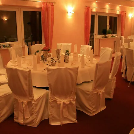 格拉斯霍夫兰德酒店 Mittelkalbach